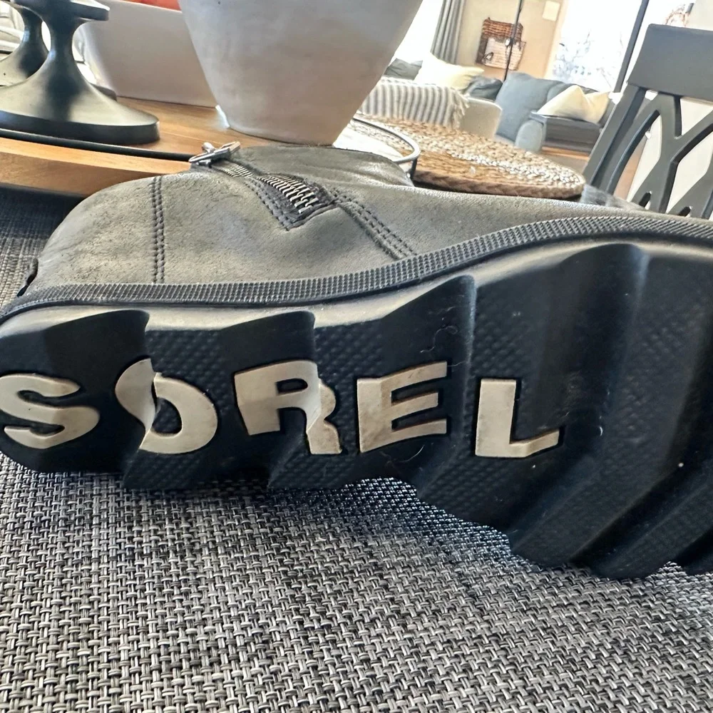 Sorel Black Wedge Boots with Zipper - Picture 3 of 6